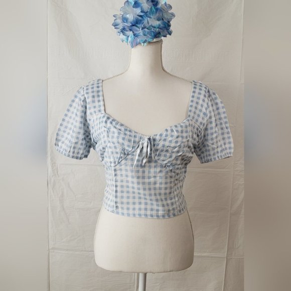 DEREK HEART Twist Front Top - Picture 1 of 9